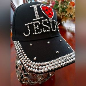 Beautiful I ❤️ Jesus Hat